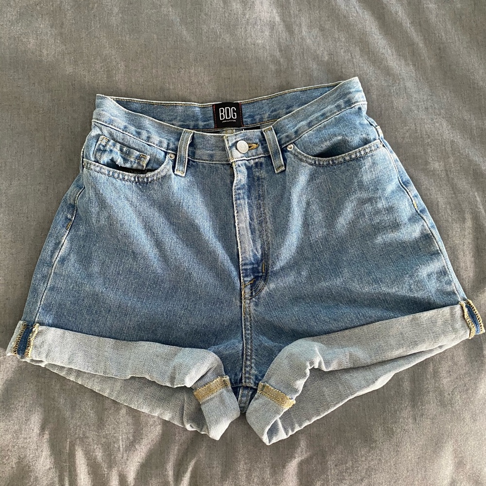 High Rise Mom Shorts - Picture 3 of 5